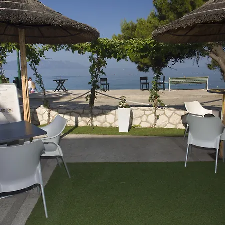 Hotel Laguna 2*