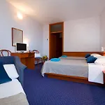 Hotel Laguna