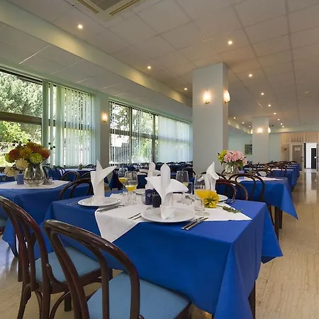 Laguna Hotel 2*