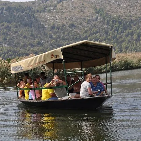 Laguna 2*